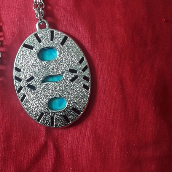 Sarah Coventry necklace with Turquoise like stone - Picture 3 of 3